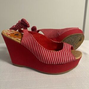 Rocket Dog Wedges Red with White Stripe Size 8